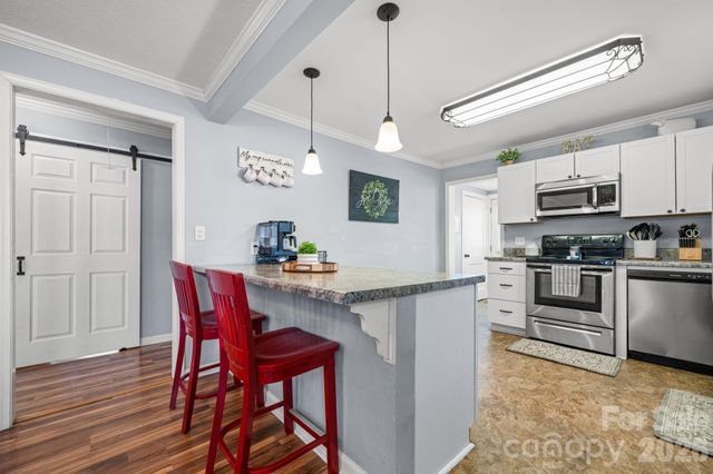 160 Elm Avenue, Hudson, NC 28638