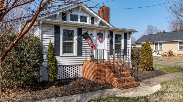 160 Elm Avenue, Hudson, NC 28638