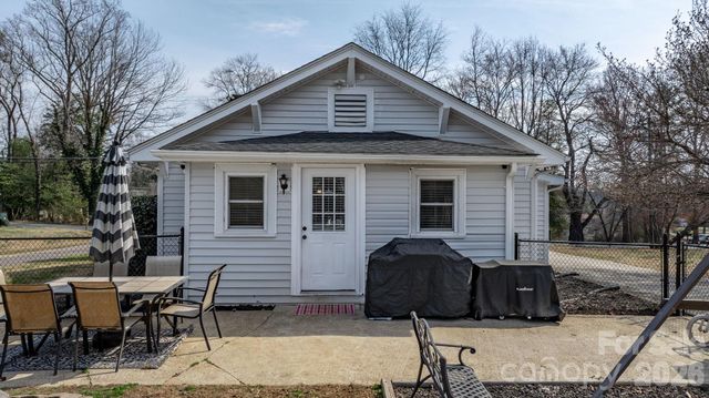 160 Elm Avenue, Hudson, NC 28638