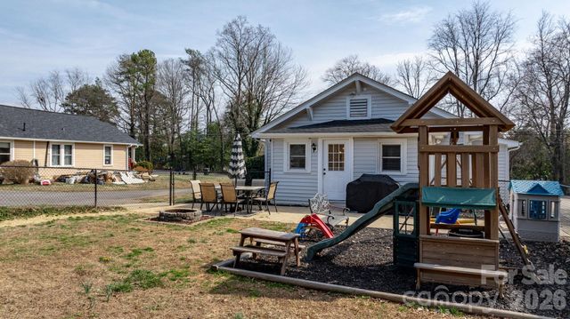 160 Elm Avenue, Hudson, NC 28638