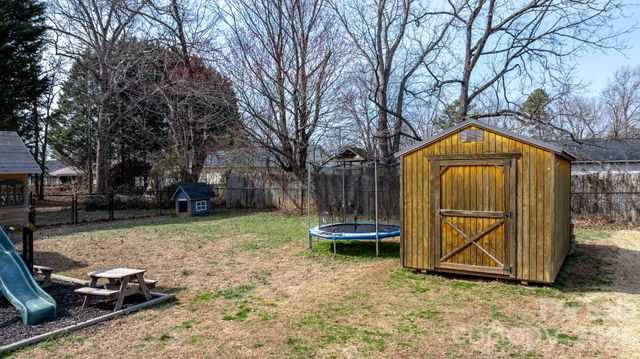 160 Elm Avenue, Hudson, NC 28638