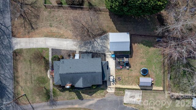 160 Elm Avenue, Hudson, NC 28638