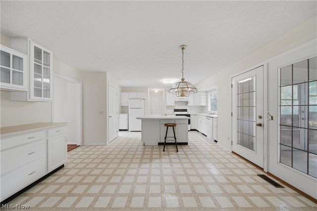7168 Celina Street NW, Massillon, OH 44646
