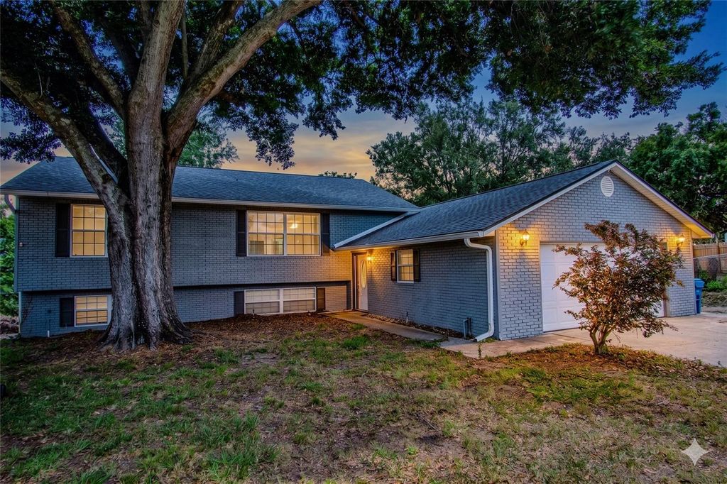 2614 CREST DRIVE, Haines City, FL 33844