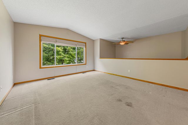 1437 Mcintosh Circle, Shakopee, MN 55379