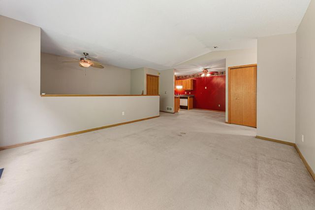 1437 Mcintosh Circle, Shakopee, MN 55379