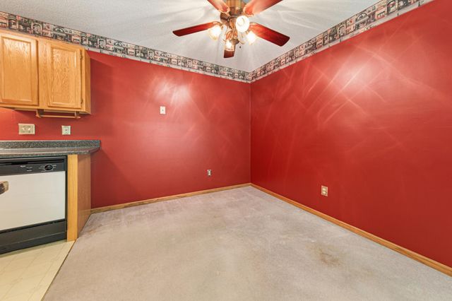 1437 Mcintosh Circle, Shakopee, MN 55379