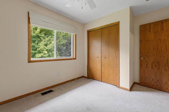 1437 Mcintosh Circle, Shakopee, MN 55379