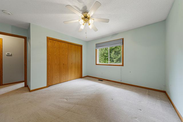 1437 Mcintosh Circle, Shakopee, MN 55379