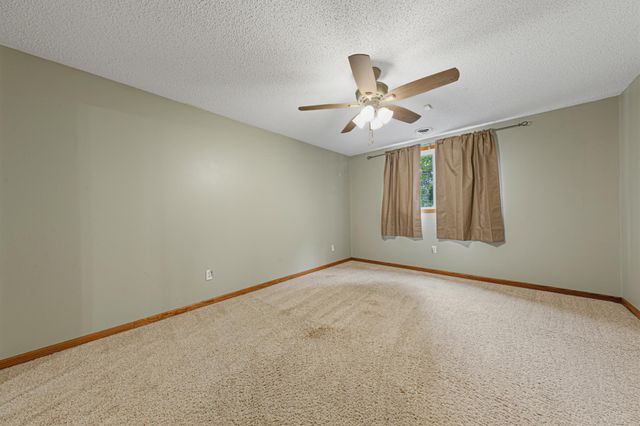 1437 Mcintosh Circle, Shakopee, MN 55379