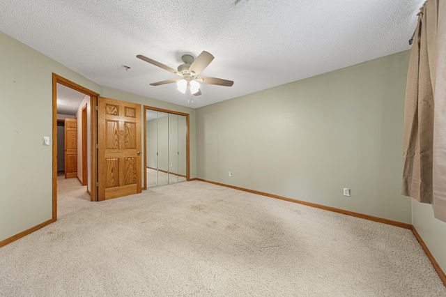 1437 Mcintosh Circle, Shakopee, MN 55379