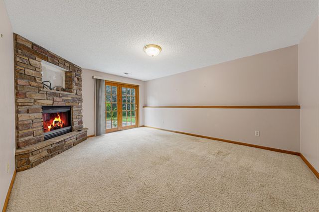 1437 Mcintosh Circle, Shakopee, MN 55379