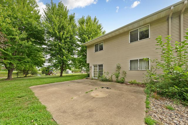 1437 Mcintosh Circle, Shakopee, MN 55379