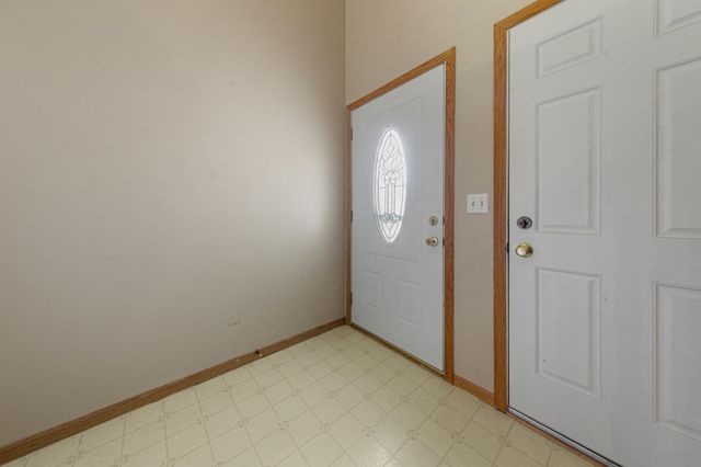 1437 Mcintosh Circle, Shakopee, MN 55379