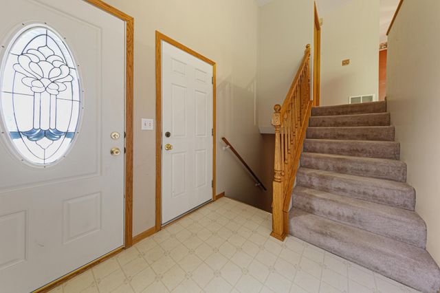 1437 Mcintosh Circle, Shakopee, MN 55379