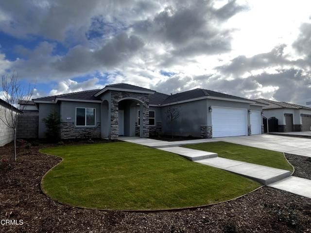 7516 Ruthburg Way, Bakersfield, CA 93314