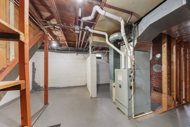 1428 Pickwick Street, Ottawa, IL 61350