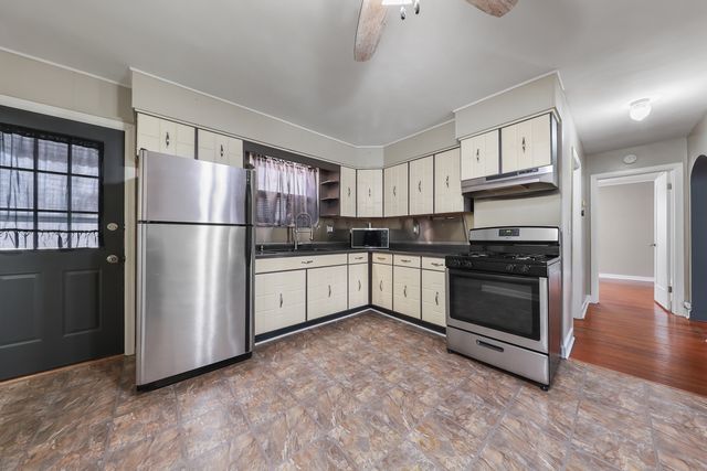 1428 Pickwick Street, Ottawa, IL 61350