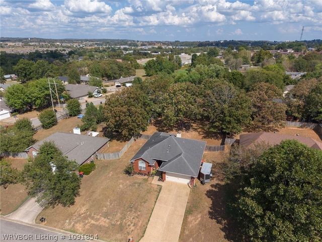 1620 Hunter Hill Drive, Van Buren, AR 72956