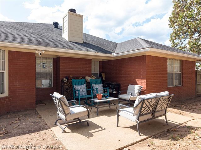 1620 Hunter Hill Drive, Van Buren, AR 72956