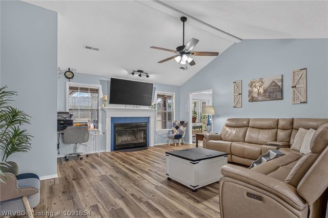 1620 Hunter Hill Drive, Van Buren, AR 72956