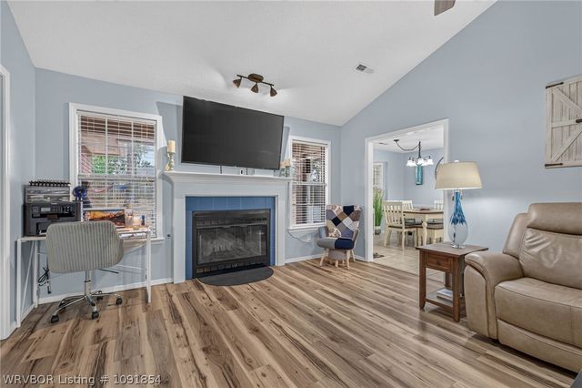 1620 Hunter Hill Drive, Van Buren, AR 72956