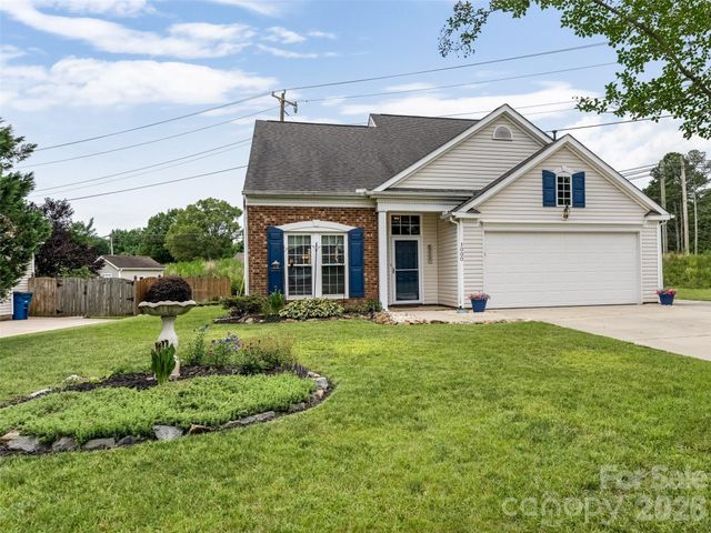1000 Kerry Greens Drive, Matthews, NC 28104