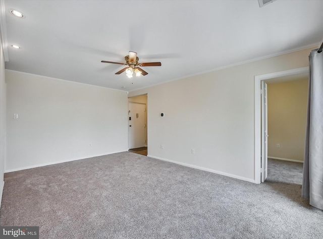 1042-202 BRINKER DR, Hagerstown, MD 21740
