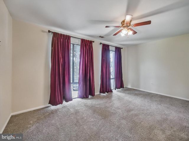 1042-202 BRINKER DR, Hagerstown, MD 21740