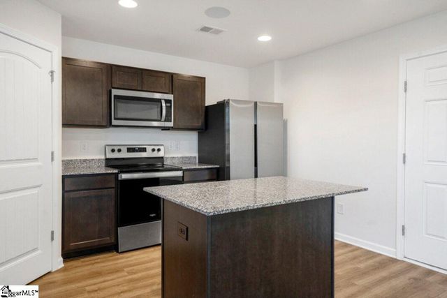 422 Seaborn Circle, Pendleton, SC 29670