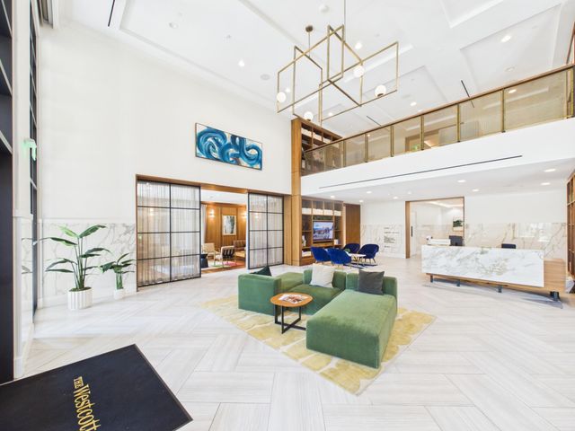 929 Westcott 604, Houston, TX 77007