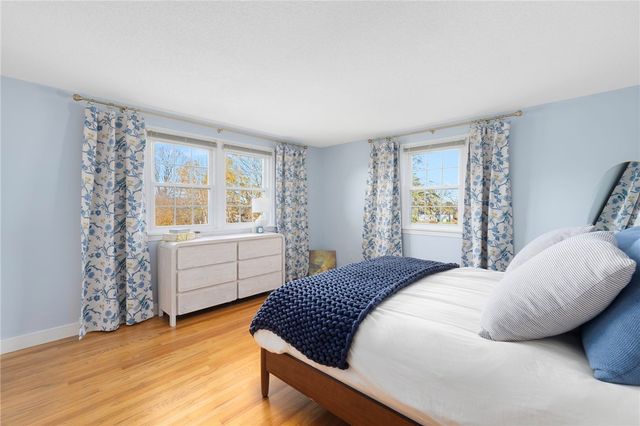 46 Arrowhead Drive, Tiverton, RI 02878