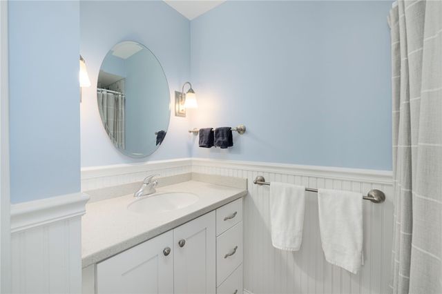 46 Arrowhead Drive, Tiverton, RI 02878