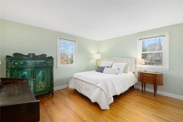 46 Arrowhead Drive, Tiverton, RI 02878