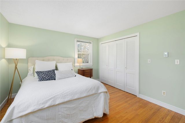 46 Arrowhead Drive, Tiverton, RI 02878