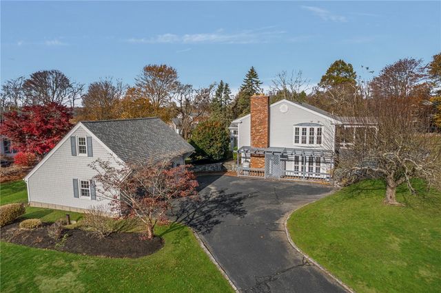 46 Arrowhead Drive, Tiverton, RI 02878