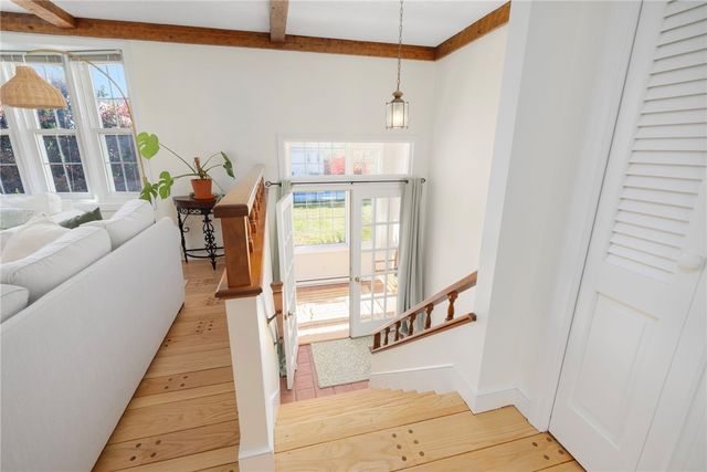 46 Arrowhead Drive, Tiverton, RI 02878