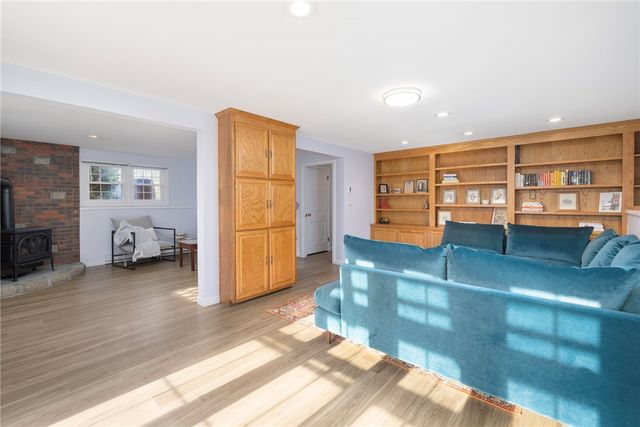 46 Arrowhead Drive, Tiverton, RI 02878