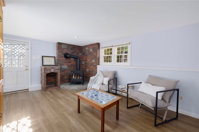 46 Arrowhead Drive, Tiverton, RI 02878