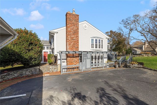 46 Arrowhead Drive, Tiverton, RI 02878