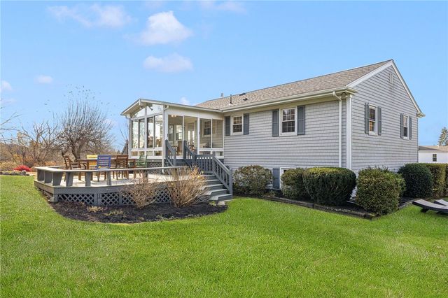 46 Arrowhead Drive, Tiverton, RI 02878