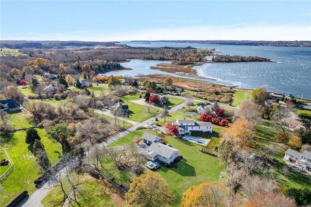 46 Arrowhead Drive, Tiverton, RI 02878