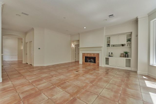 66 S Castlegreen Circle, The Woodlands, TX 77381