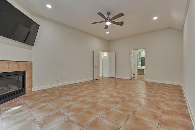 66 S Castlegreen Circle, The Woodlands, TX 77381