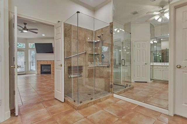 66 S Castlegreen Circle, The Woodlands, TX 77381