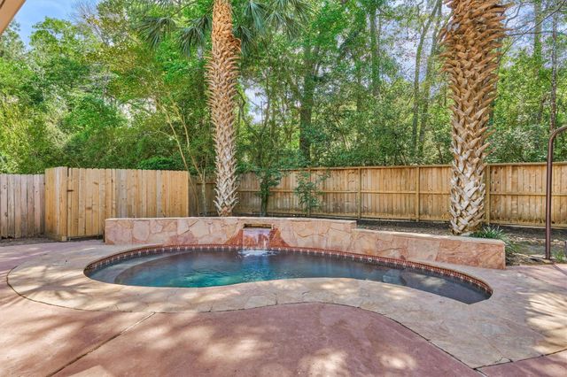 66 S Castlegreen Circle, The Woodlands, TX 77381