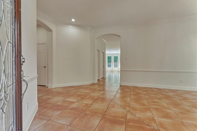 66 S Castlegreen Circle, The Woodlands, TX 77381