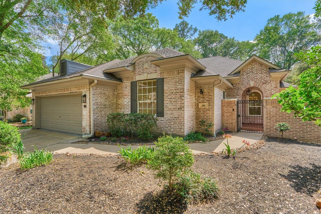 66 S Castlegreen Circle, The Woodlands, TX 77381