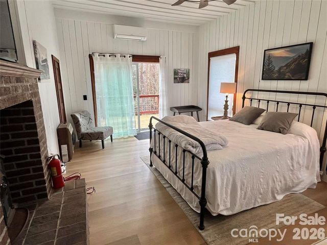 1 Old Mill Lane, Weaverville, NC 28787