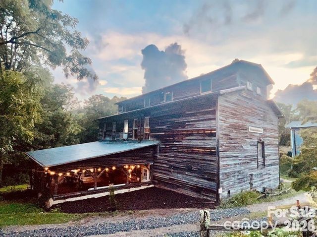 1 Old Mill Lane, Weaverville, NC 28787